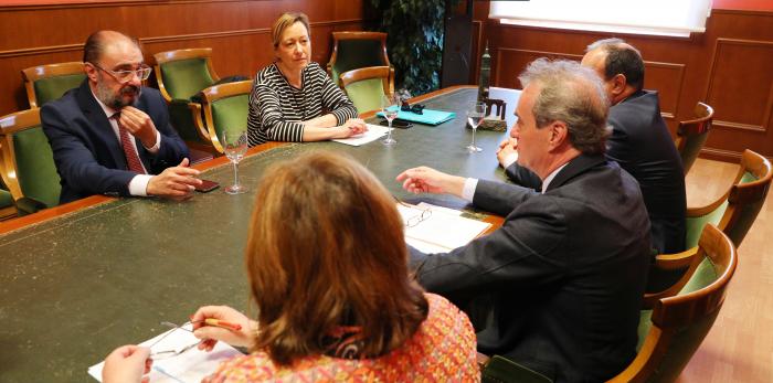 El Presidente de Aragón, Javier Lambán, visita la Cámara de Comercio de Zaragoza, donde se ha reunido con su presidente, Jorge Villarroya, el director general, José Miguel SánchezLUIS CORREAS, Gobierno de Aragón
