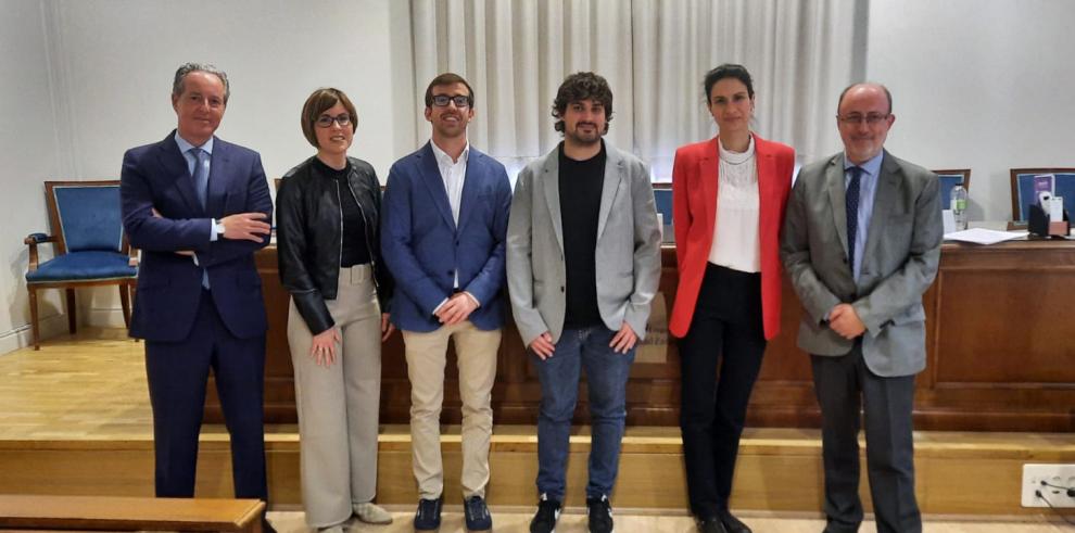 La Cátedra APL premia los mejores trabajos fin de grado y fin de máster en planificación y gestión logística La Cátedra APL premia los mejores trabajos fin de grado y fin de máster en planificación y gestión logística