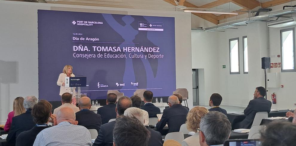Tomasa Hernández: “Nos enfrentamos al desafío de consolidar Aragón como polo industrial y logístico de relevancia en Europa” Tomasa Hernández: “Nos enfrentamos al desafío de consolidar Aragón como polo industrial y logístico de relevancia en Europa”